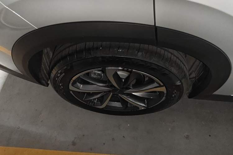Used Dongfeng Aeolus Mage 2024 HONOR Edition DH-i 1.5T Luxury Model Exterior 6