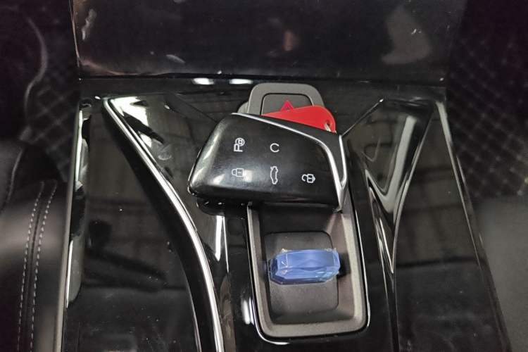 Used Dongfeng Aeolus Mage 2024 HONOR Edition DH-i 1.5T Luxury Model Interior 1