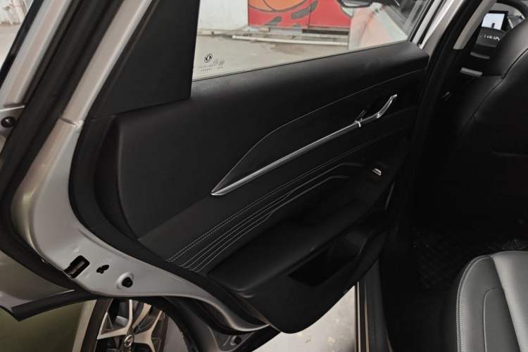 Used Dongfeng Aeolus Mage 2024 HONOR Edition DH-i 1.5T Luxury Model Interior 8
