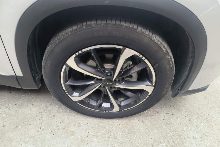 Used Dongfeng Aeolus Mage 2024 Honor Edition 1.5T Luxury Model Right Rear Wheel Hub