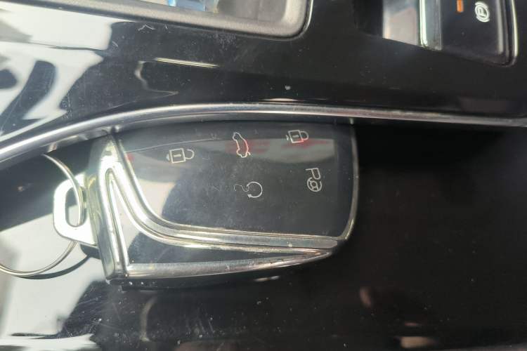 Used Dongfeng Aeolus Mage 2024 Honor Edition 1.5T Luxury Model Vehicle Key