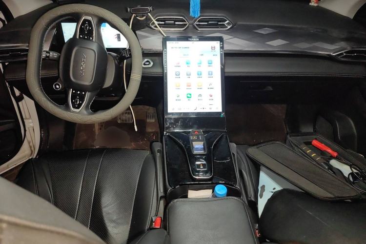 Used Dongfeng Aeolus Mage 2024 HONOR Edition DH-i 1.5T Luxury Model Center Console