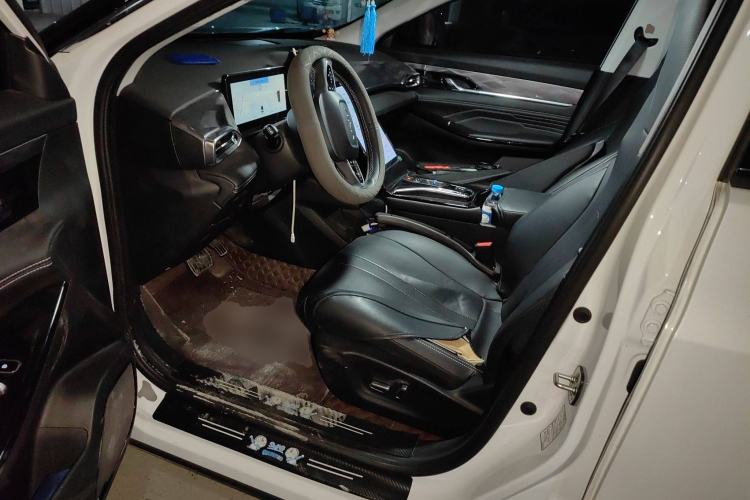 Used Dongfeng Aeolus Mage 2024 HONOR Edition DH-i 1.5T Luxury Model Driver Seat