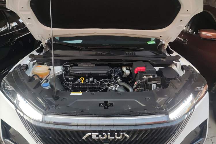 Used Dongfeng Aeolus Mage 2024 Honor Edition 1.5T Luxury Model Engine Bay