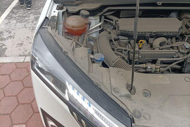 Used Dongfeng Aeolus Mage 2024 Honor Edition DH-i 1.5T Premium Model Engine Bay Right