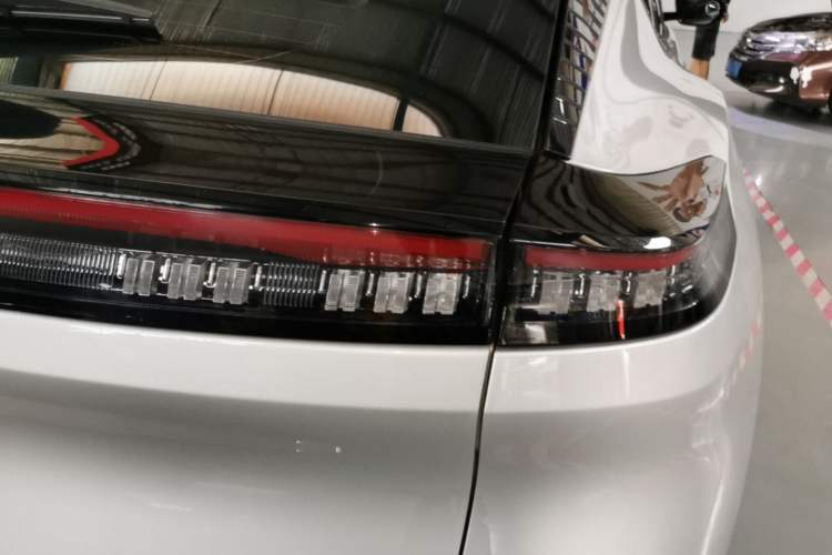 Used Dongfeng Aeolus Mage 2024 Honor Edition 1.5T Luxury Model Exterior 3