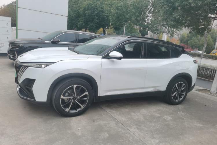 Used Dongfeng Aeolus Mage 2024 Honor Edition 1.5T Fashion Model Exterior 3