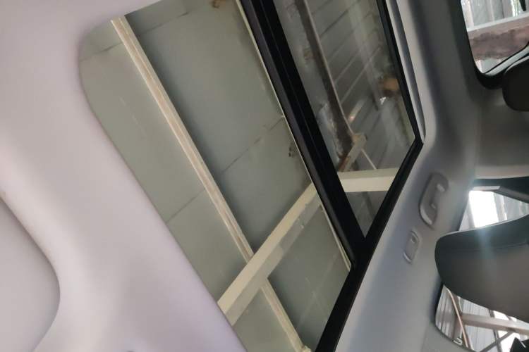Used Dongfeng Aeolus Mage 2024 Honor Edition 1.5T Luxury Model Headliner