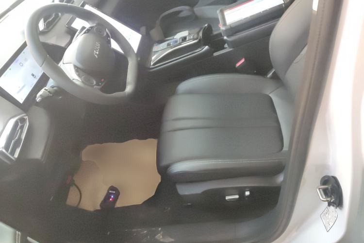 Used Dongfeng Aeolus Mage 2024 Honor Edition 1.5T Luxury Model Left Front Seat