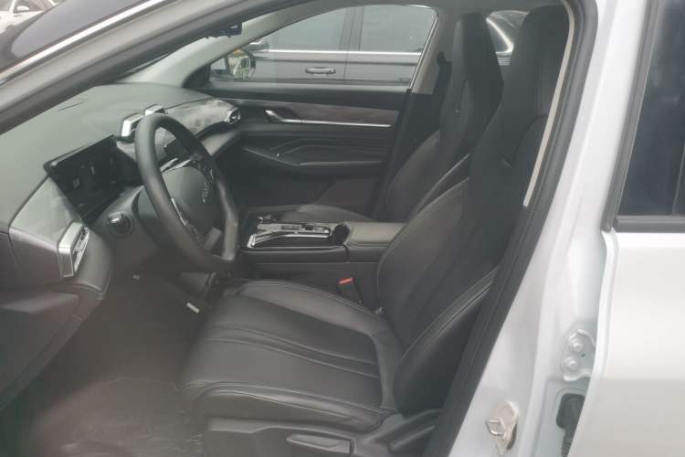 Used Dongfeng Aeolus Mage 2024 Honor Edition 1.5T Fashion Model Left Front Seat