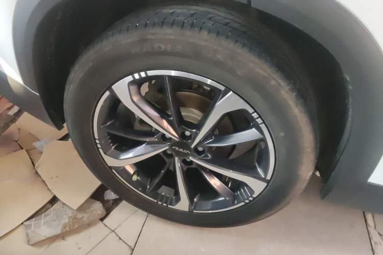 Used Dongfeng Aeolus Mage 2024 Honor Edition 1.5T Luxury Model Right Rear Wheel Hub