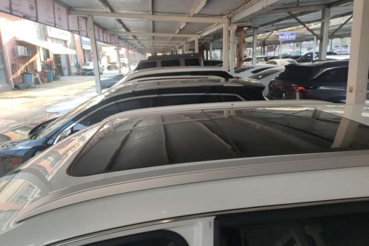 Used Dongfeng Aeolus Mage 2024 Honor Edition 1.5T Luxury Model Roof