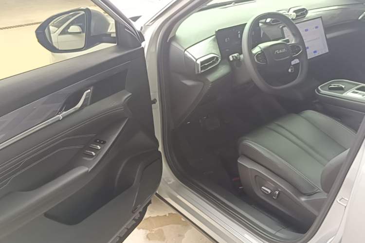 Used Dongfeng Aeolus Mage 2025 1.5T Luxury Version Driver Seat