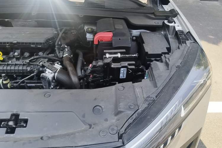 Used Dongfeng Aeolus Mage 2025 1.5T JingShang Edition Engine Bay Left