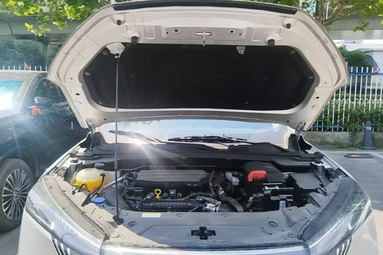 Used Dongfeng Aeolus Mage 2025 1.5T JingShang Edition Engine Bay