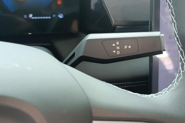Used Dongfeng Aeolus Mage 2025 1.5T Luxury Version Gear Lever