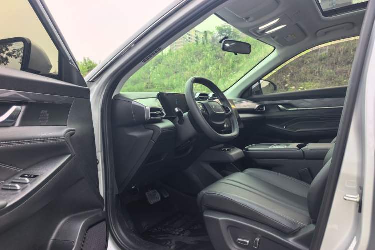 Used Dongfeng Aeolus Mage 2025 1.5T Luxury Version Interior 1