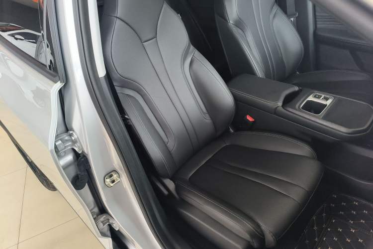 Used Dongfeng Aeolus Mage 2025 1.5T JingShang Edition Right Front Seat