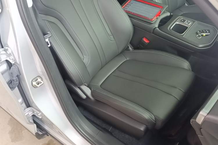 Used Dongfeng Aeolus Mage 2025 1.5T Luxury Version Right Front Seat