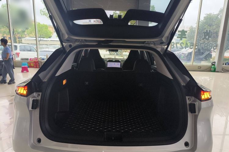 Used Dongfeng Aeolus Mage 2025 1.5T JingShang Edition Trunk