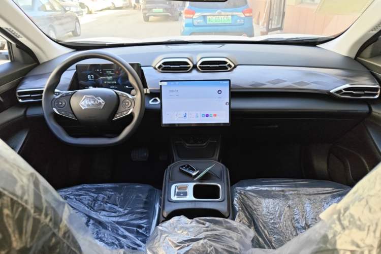 Used Dongfeng Aeolus Mage 2026 Model, 1.5T ZhiShang Version Center Console