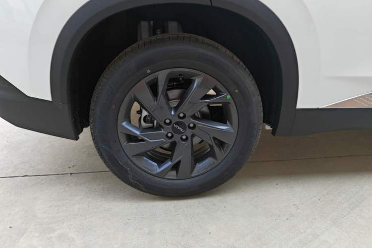 Used Dongfeng Aeolus Mage 2026 Model, 1.5T ZhiShang Version Exterior 5