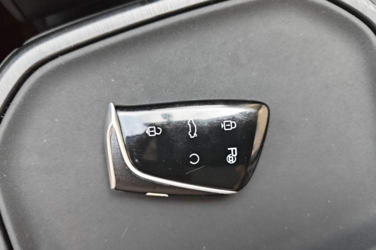 Used Dongfeng Aeolus Mage 2026 Model, 1.5T ZhiShang Version Interior 1