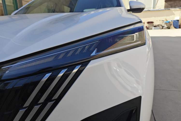 Used Dongfeng Aeolus Mage 2026 Model, 1.5T ZhiShang Version Left Front Headlight