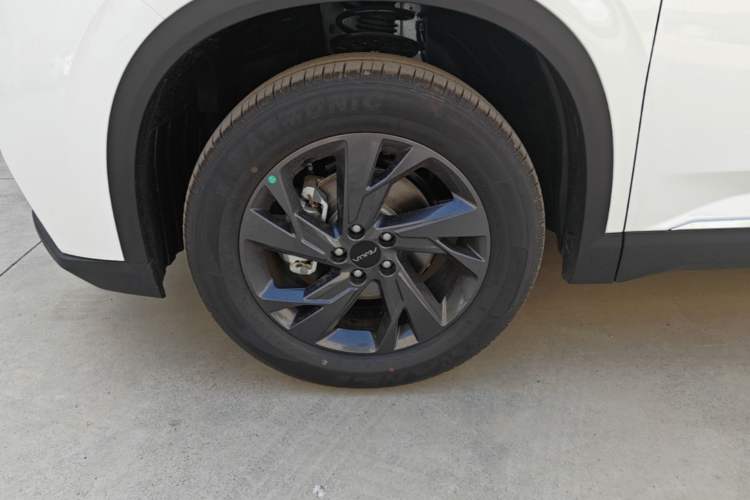 Used Dongfeng Aeolus Mage 2026 Model, 1.5T ZhiShang Version Left Front Wheel Hub