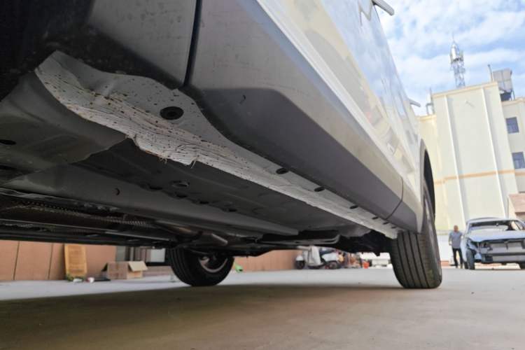 Used Dongfeng Aeolus Mage 2026 Model, 1.5T ZhiShang Version Left Side Sill