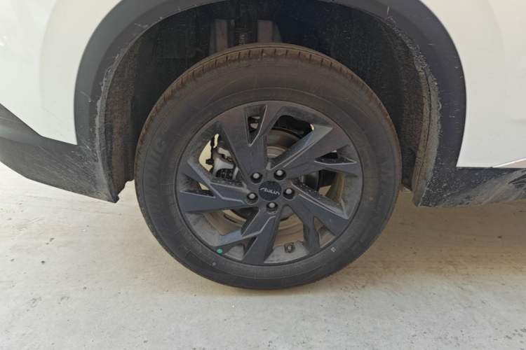 Used Dongfeng Aeolus Mage 2026 Model, 1.5T ZhiShang Version Right Rear Wheel Hub