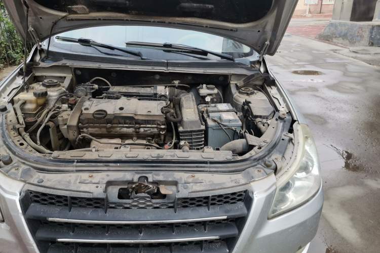 Used Dongfeng Aeolus S30 2009 1.6L Automatic Zunya Model Engine Bay Left