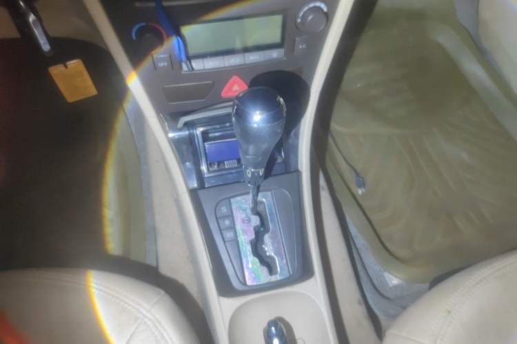Used Dongfeng Aeolus S30 2009 1.6L Automatic Luxury Model Gear Lever