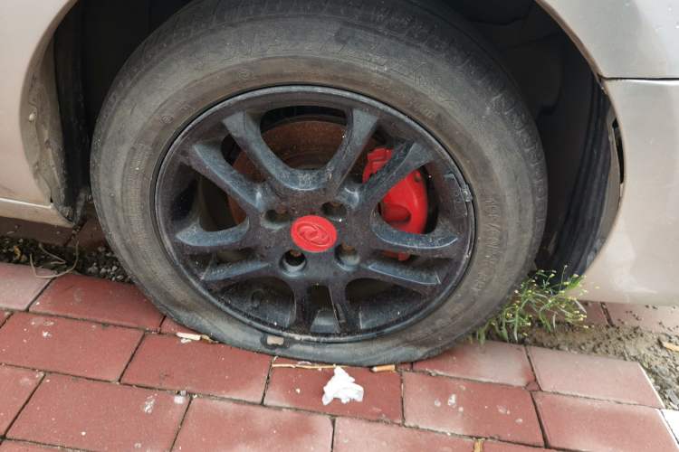 Used Dongfeng Aeolus S30 2009 1.6L Automatic Zunya Model Right Front Wheel Hub