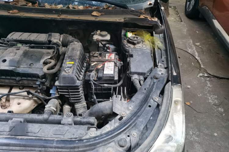 Used Dongfeng Aeolus S30 2011 1.6L Manual Zunya Model Engine Bay Left