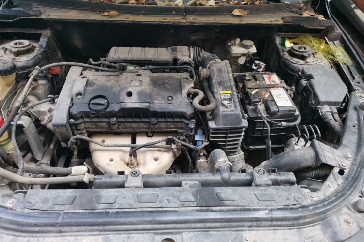 Used Dongfeng Aeolus S30 2011 1.6L Manual Zunya Model Engine Bay