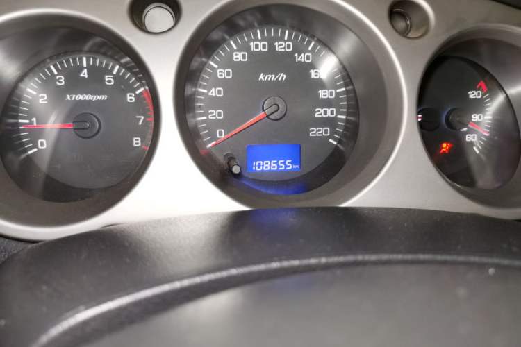 Used Dongfeng Aeolus S30 2011 1.6L Manual Zunya Model Odometer Close Up