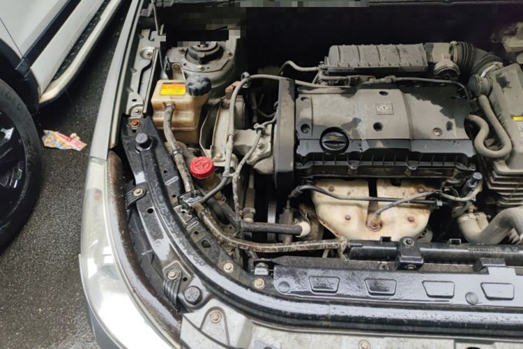 Used Dongfeng Aeolus S30 2011 1.6L Manual Zunya Model Engine Bay Right
