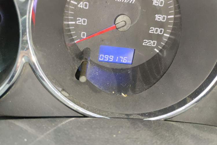 Used Dongfeng Aeolus S30 2011 1.6L Manual Zunya Model Odometer Close Up