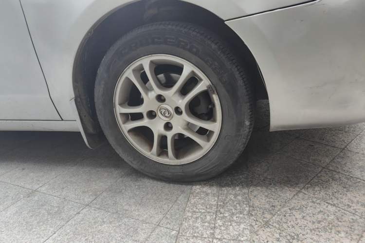Used Dongfeng Aeolus S30 2011 1.6L Automatic Zunya Model Right Front Wheel Hub