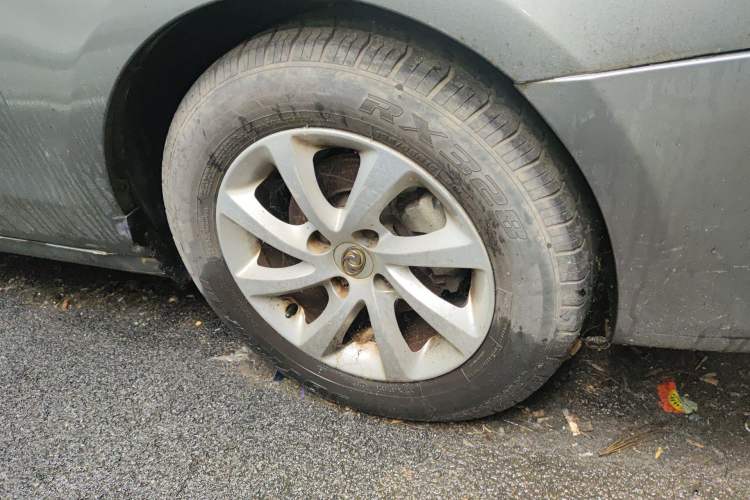 Used Dongfeng Aeolus S30 2011 1.6L Manual Zunya Model Right Front Wheel Hub