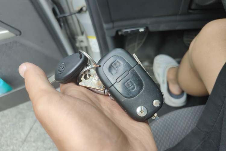 Used Dongfeng Aeolus S30 2011 1.6L Automatic Zunya Model Vehicle Key