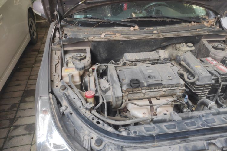 Used Dongfeng Aeolus S30 2011 1.6L Automatic Zunya Model Engine Bay Right