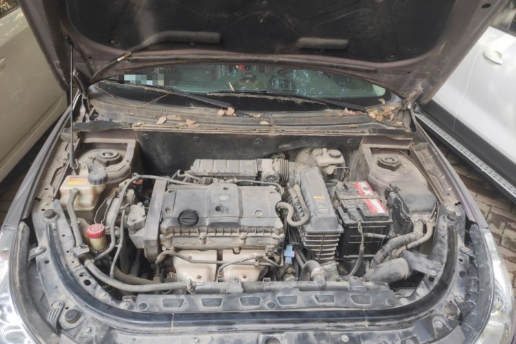 Used Dongfeng Aeolus S30 2011 1.6L Automatic Zunya Model Engine Bay