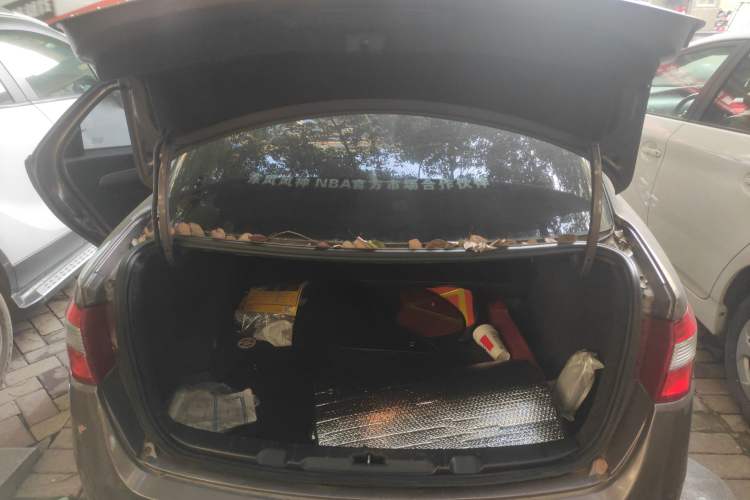 Used Dongfeng Aeolus S30 2011 1.6L Automatic Zunya Model Trunk