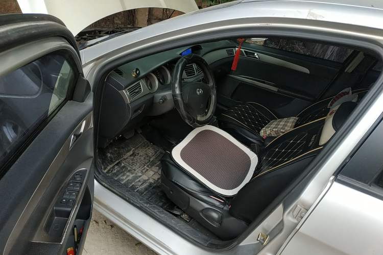 Used Dongfeng Aeolus S30 2011 1.6L Automatic Zunya Model Driver Seat