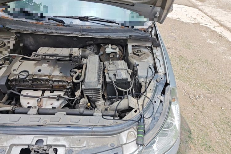 Used Dongfeng Aeolus S30 2011 1.6L Automatic Zunya Model Engine Bay Left