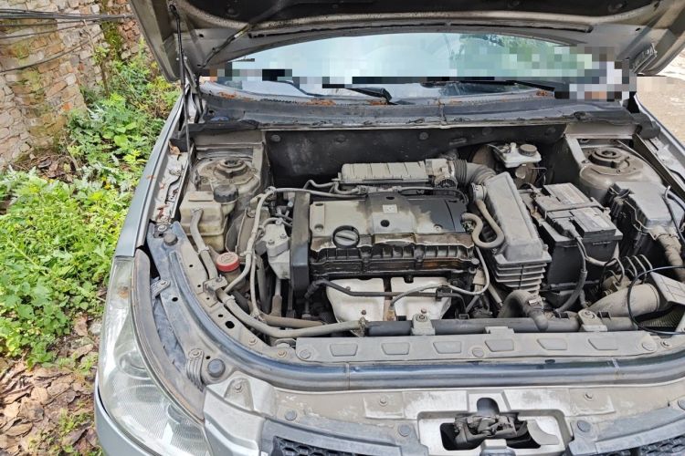 Used Dongfeng Aeolus S30 2011 1.6L Automatic Zunya Model Engine Bay Right