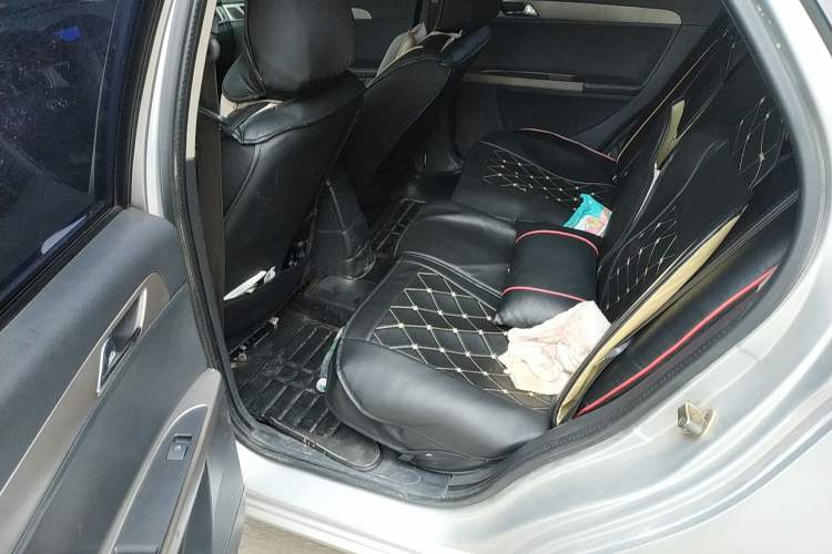 Used Dongfeng Aeolus S30 2011 1.6L Automatic Zunya Model Left Rear Seat