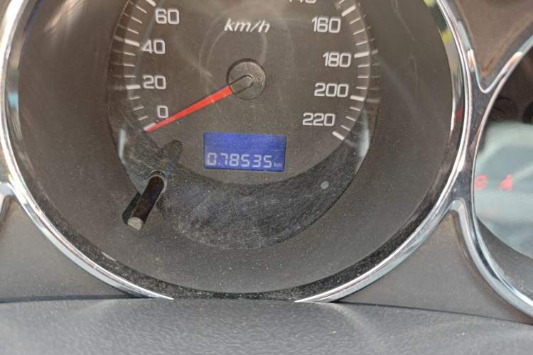 Used Dongfeng Aeolus S30 2011 1.6L Manual Zunya Model Odometer Close Up